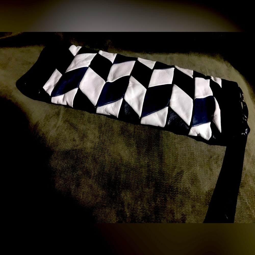 Steve Madden leather hand purse